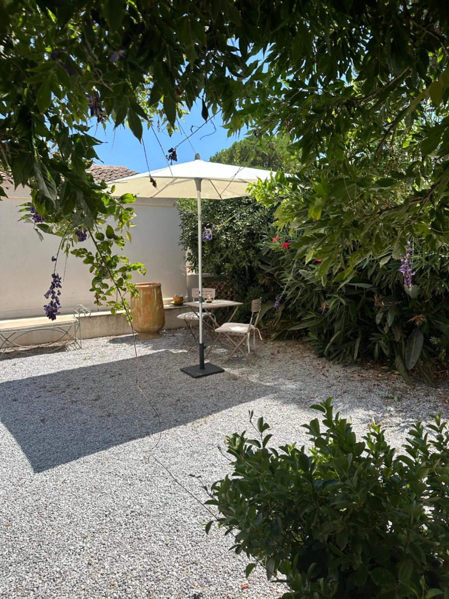 La Glycine Tropezienne Saint Tropez Bagian luar foto
